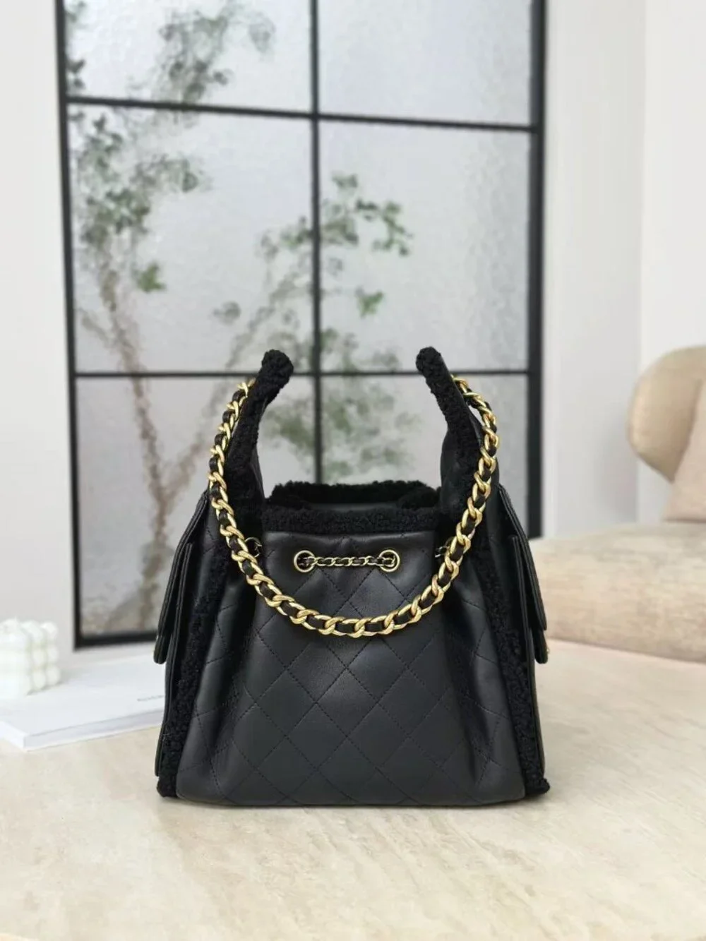 Classic CHANEL Bag: A Stylish and Versatile Choice for Elegance
